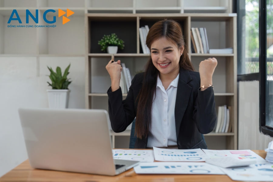 Dịch Vụ Thang - Bảng Lương Doanh Nghiệp